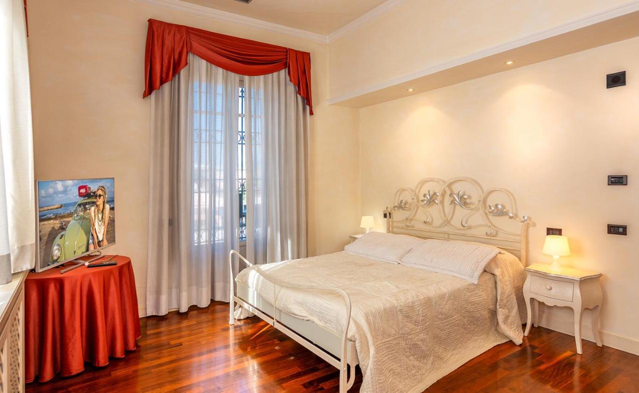 Villa Cecilia, Facing Lucca'S City Walls Exteriör bild