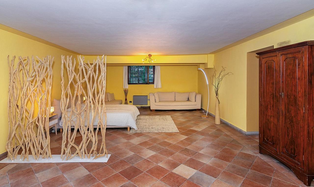 Villa Cecilia, Facing Lucca'S City Walls Exteriör bild